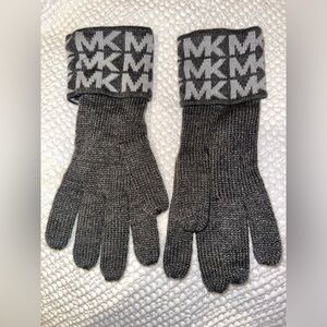 NWOT Michael Kors Charcoal Gray Silver Knit Gloves